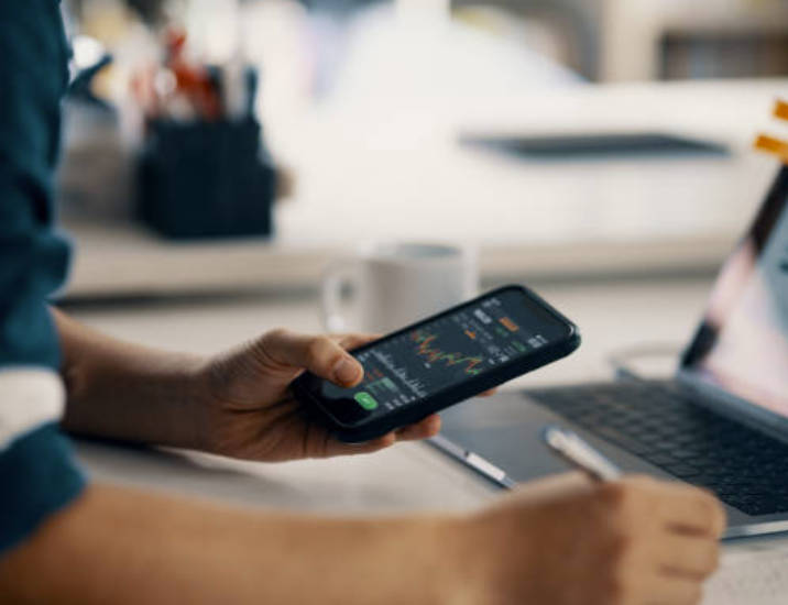 投資型保單解約時機與投資型保單解約費用：什麼時候解約最划算？